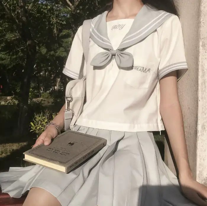 离婚后我成了神秘首富(爷不当赘婿前妻破防了)